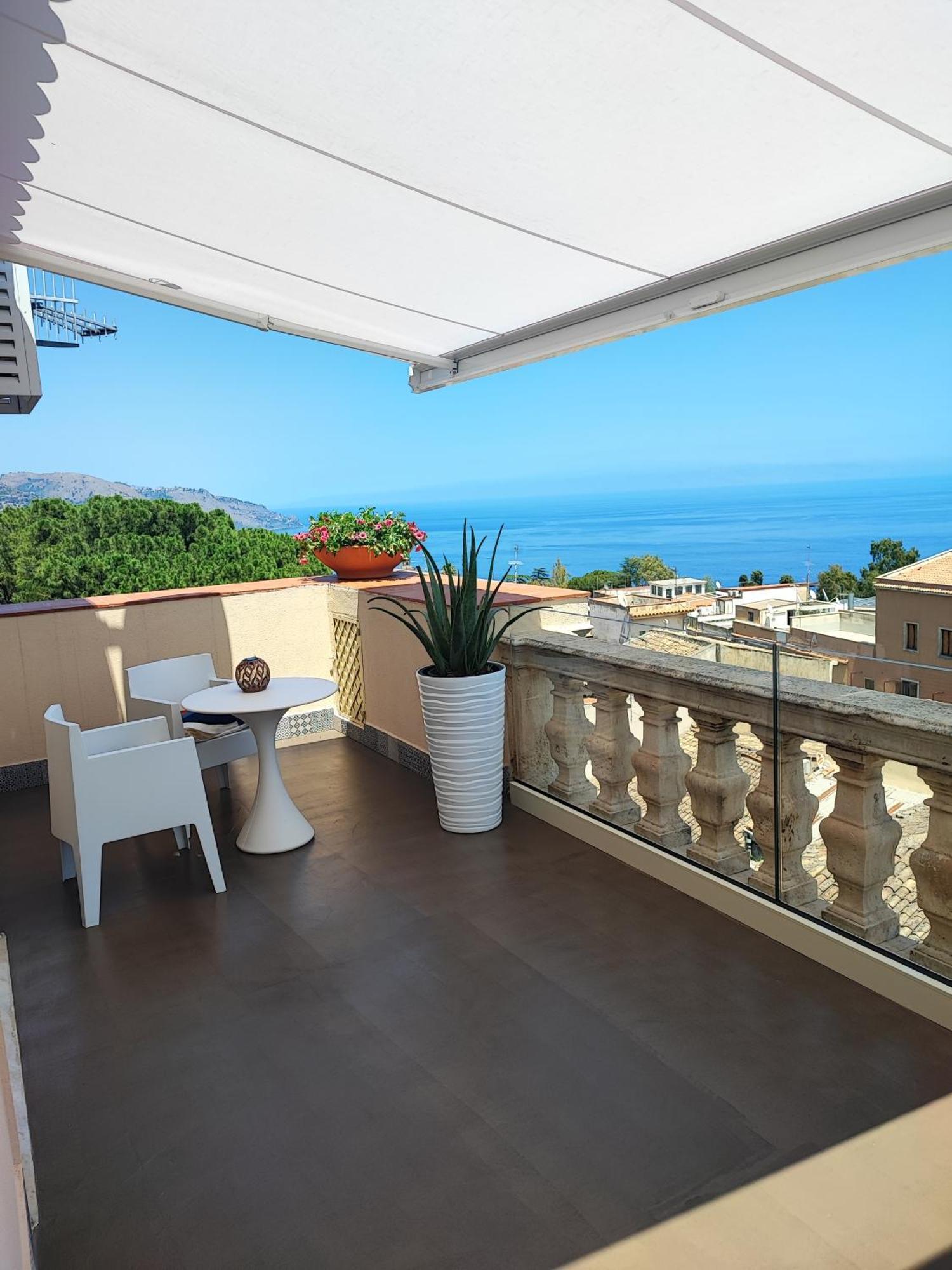 Готель La Terrazza Di Porta Messina Таорміна Екстер'єр фото
